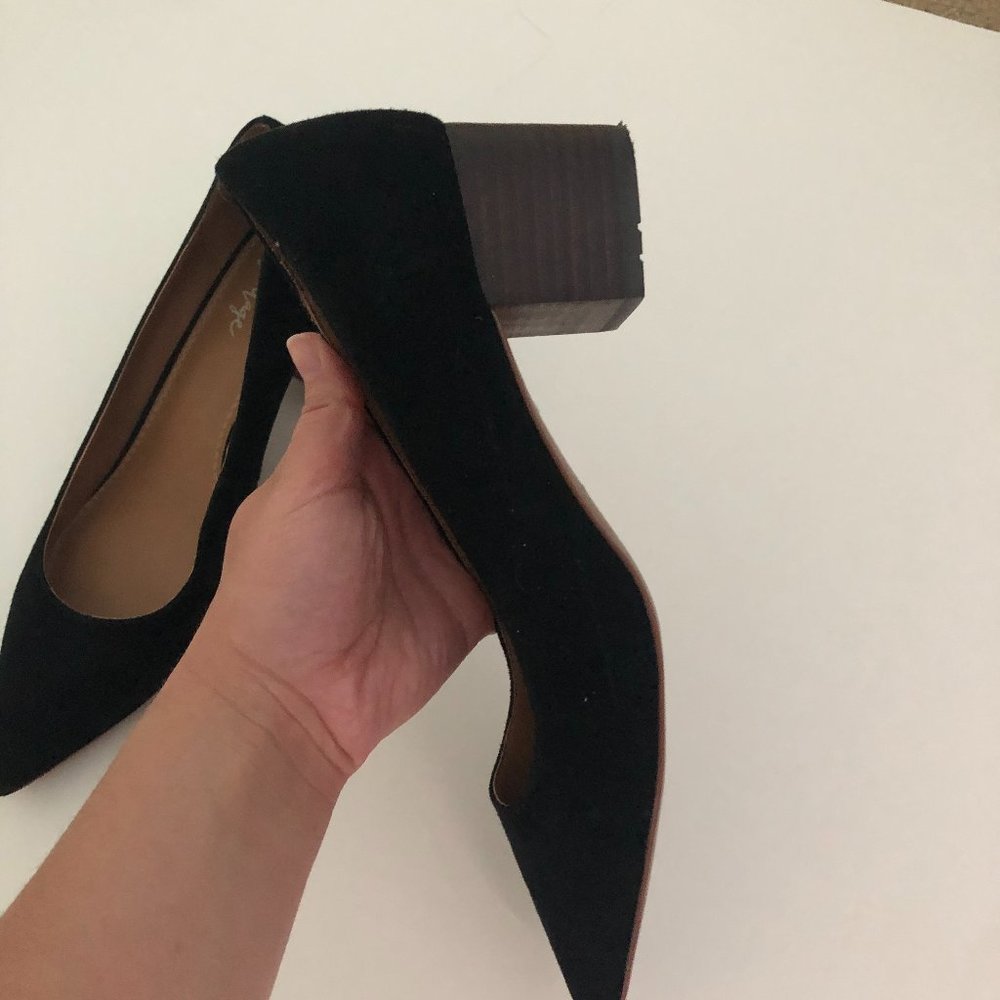 Unworn Crown Vintage Kitten Heels